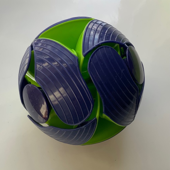 Toy (4+) Switch Pitch BALL blue and green by Hoberman - Picture 1 of 4